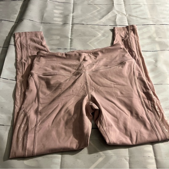 Mauve Pink Victoria Sport Workout Leggings with Sheer Animal Print Panel, Medium - Picture 13 of 14